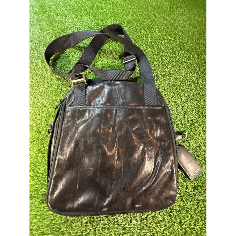 Tumi Black Leather Messenger Bag Crossbody Adjustable Strap